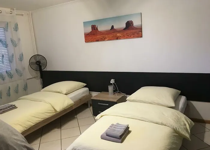 Studio Lora Rm 1221